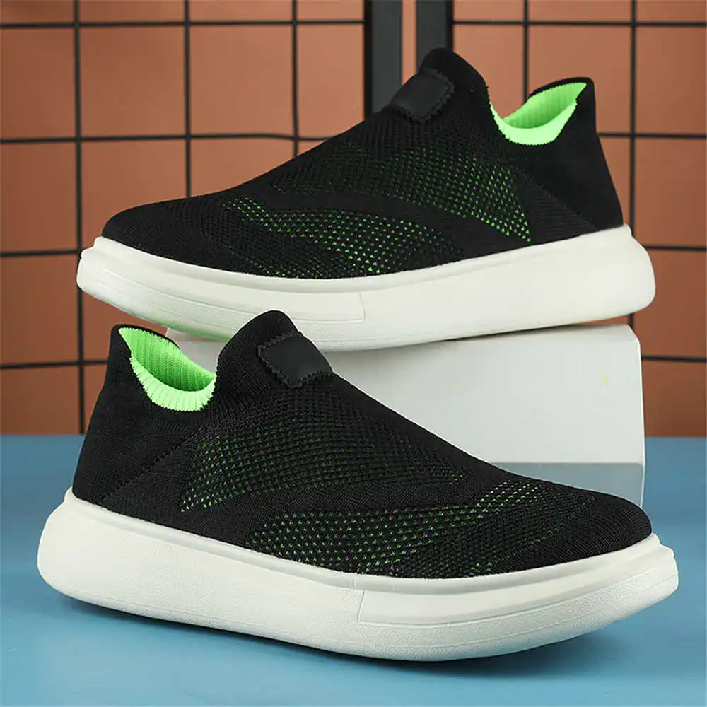 Calze con plateau scarpe marro - Streetwear Brands In Uk recensione e prezzo